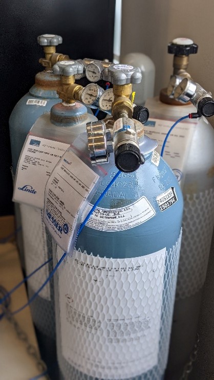 Figure 1. Pre-calibrated cylinders of zero clean air, 10ppm, 100ppm and 1000ppm propylene Figure 1. Pre-calibrated cylinders of zero clean air, 10ppm, 100ppm and 1000ppm propylene